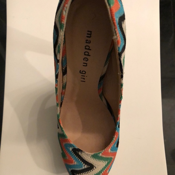 Platform Pumps - Picture 5 of 5